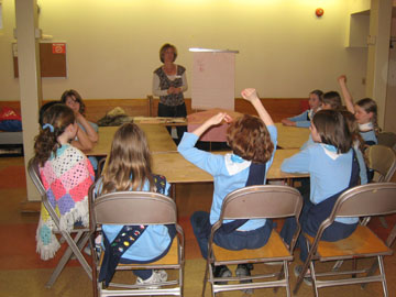 Girl Guides training for intergenerational interaction